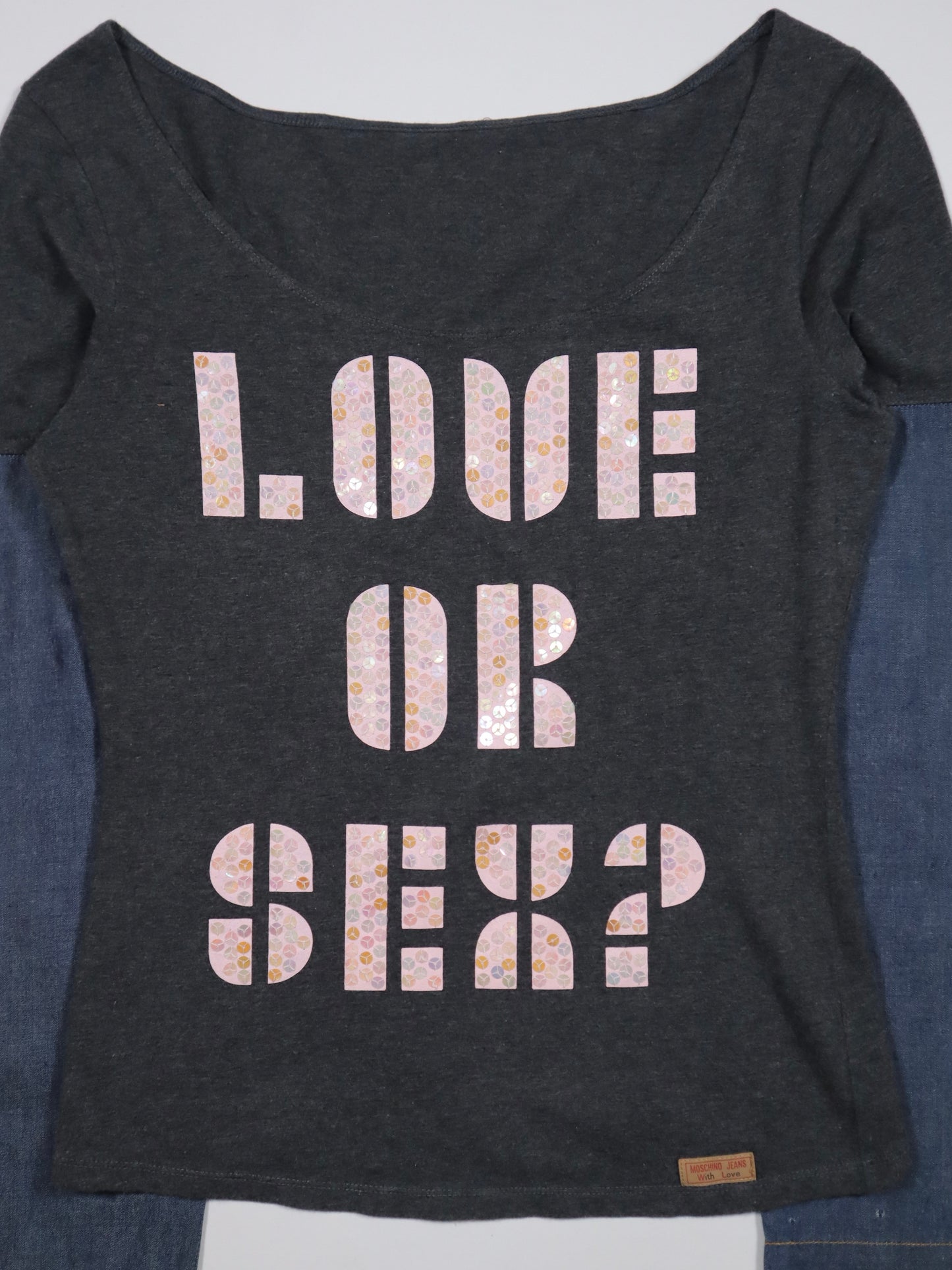 MOSCHINO “Love Or Sex?” Longsleeve